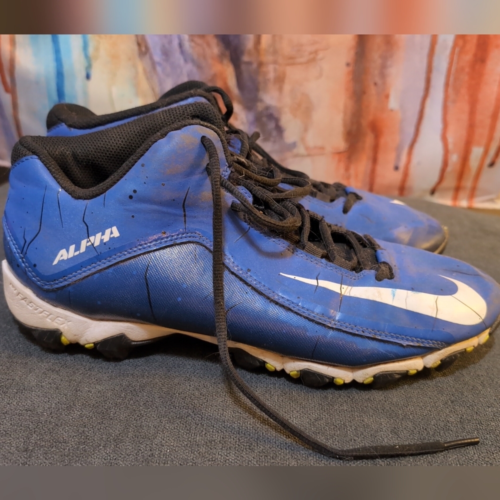 Nike Alpha low top football cleat- mens size 10